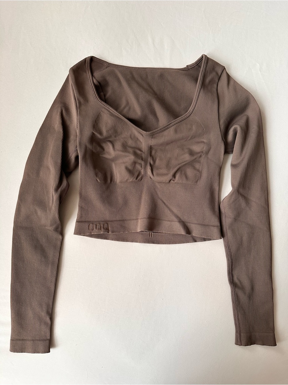 Scoop Neck Long Sleeve Crop Top in Chocolate Brown
